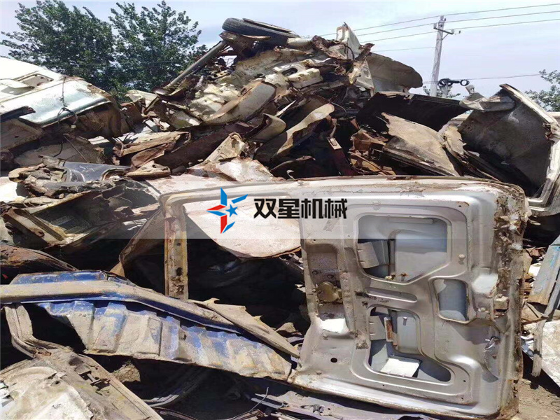 油漆桶破碎機廠家依據(jù)客戶需求定制