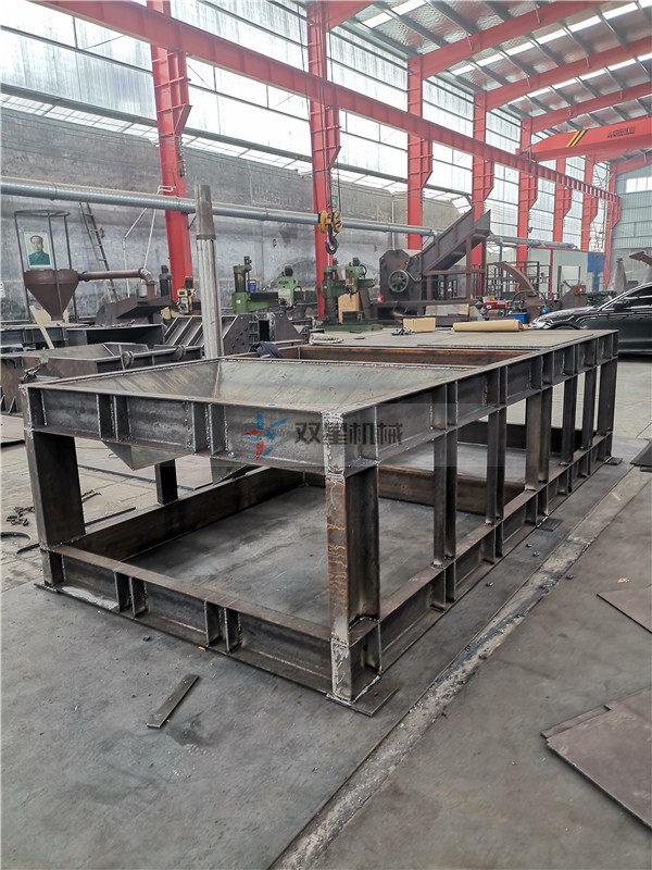 廢鋼破碎機廠家設備生產現(xiàn)場