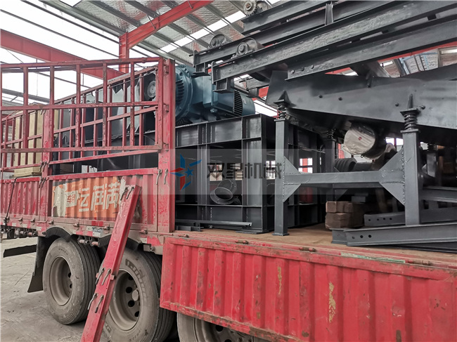 斷橋鋁破碎機1600型發(fā)貨現(xiàn)場