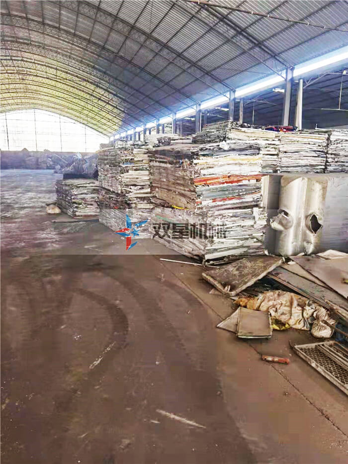 斷橋鋁破碎機生產(chǎn)線上?？蛻衄F(xiàn)場實拍