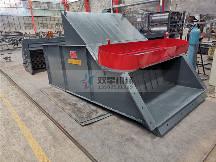 1300<a target='_blank'><span>鋁合金破碎機(jī)</span></a>廠家生產(chǎn)現(xiàn)場(chǎng)